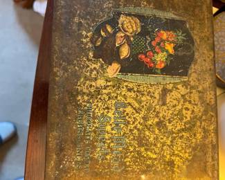vintage and antique boxes, tins, 