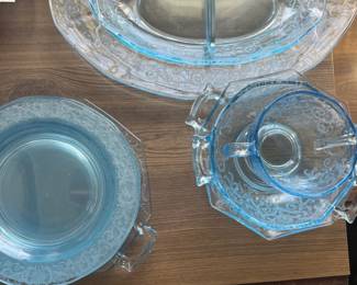 blue glass dinner place settings etching