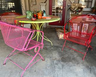 vintage wrought iron patio table/chairs set