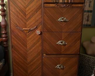 wardrobe/dresser