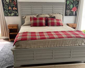 King size bed