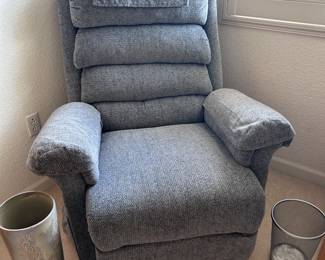 Pride lift chair (electric)