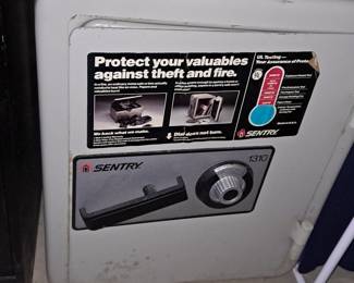Sentry 1310 Combination Safe