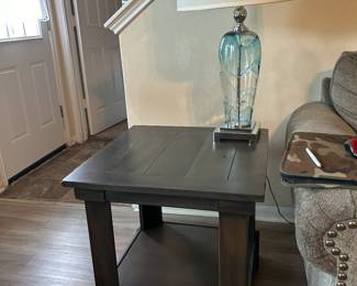 End table, blown glass lamp