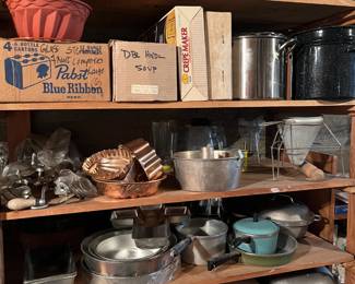 Baking pans, cookware