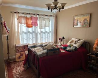 Front bedroom overview