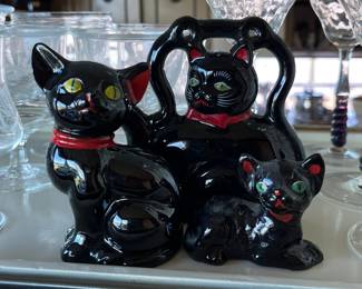 Japan redware black cats
