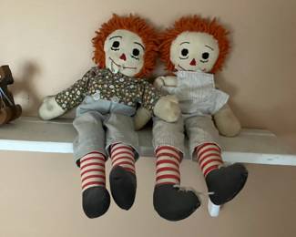 Raggedy Ann and Andy dolls