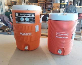 2 water jugs