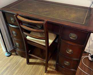 ANTIQUE DESK