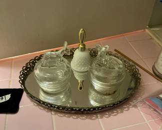 JEANNETTE GLASS WITH DONKEY AND SCOTTIE DOG  