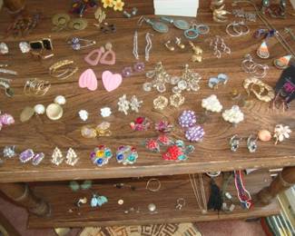 Costume Jewelry Mostly Earrings