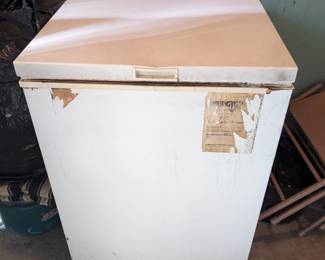 Montgomery Ward Chest Freezer