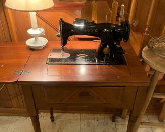 Singer Sewing Machine