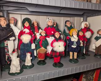 Byer's Choice Figures