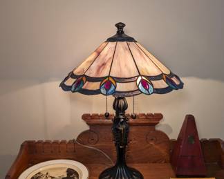 "Tiffany" Style Lamp