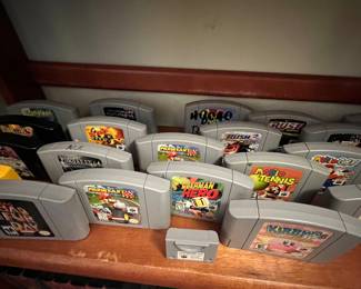 Kirby, Mario golf & tennis, bonnet man Hero, Rush, Forsaken, Turok, chameleon. 