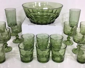 17-Piece Green Bowl & Glasses Set