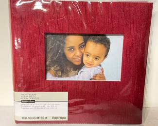 Photo Album, holds 4 x 6,  was $5, NOW $3