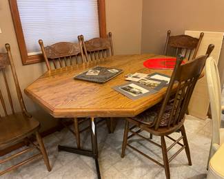 dining table w/5 chairs