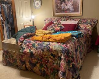 Queen mattress and boxed springs 