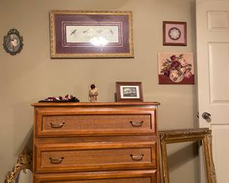 Beautiful chest of drawers 