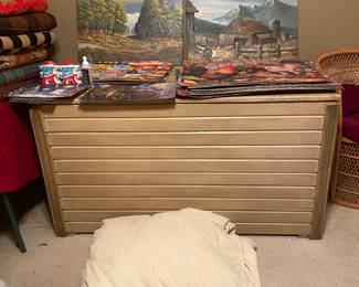 Huge quilt box. In great shape. 