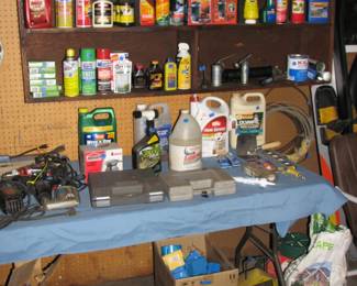 miscellaneous garage items