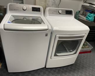 Set of Lg Smart Washer & Dryer. Virtually unused !