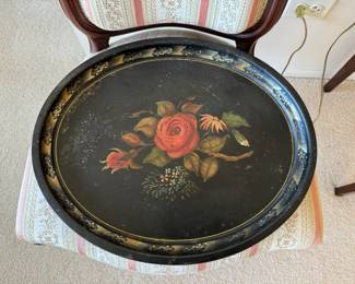 Oval tole tray      16" x 13"