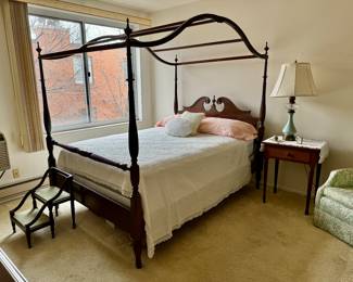 Full size mahogany canopy bed
