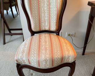 Pretty Victorian side chair with carved roses  