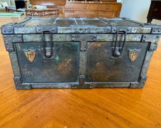 Huntley & Palmers treasure chest biscuit tin                            3.5"h x 7.5" long x 4.25"d