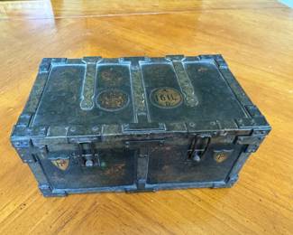 Huntley & Palmers treasure chest biscuit tin                            3.5"h x 7.5" long x 4.25"d