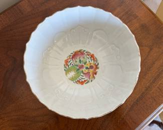 Chinese Famille Rose porcelain bowl 3"h x 7" diameter     as found