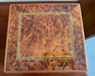 Dunhill humidor   9" x 10" 