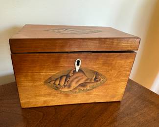 Early 19th c. Shell inlaid tea caddy  5"h x 7.5"w x 4.25"d