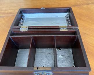 Vintage caddy-style jewelry box 6"h x 10" long x 6"d 