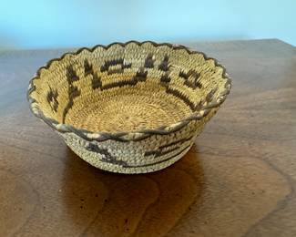 Fine small Native American basket  1.75"h x 4.75" diameter