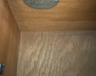 Baker Queen Anne-style lowboy                                                       28"h x 32"w x 16"d