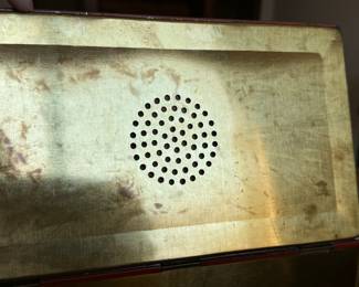 Antique biscuit tin                                                                              4"h x 10.75" long x 6.75" d