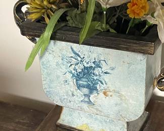 Tin canister vase $5