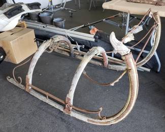 Antique Sleigh (more parts)