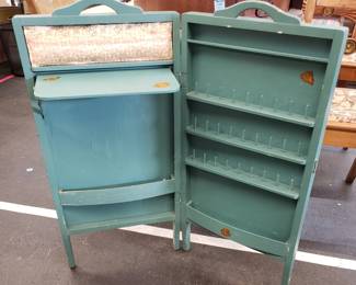 Vintage Portable Spool Rack / Sewing Box