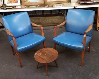 Pair of MCM Armchairs by Gunlocke