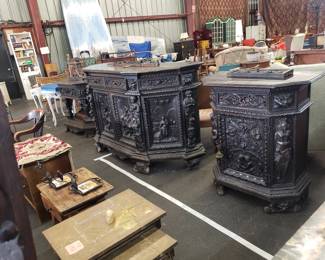 Impressive 3-Piece Heavily Carved Contimental buffet & Servers