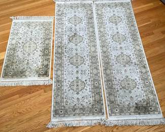 (3PC) SET OF CREAM RUNNERS | Includes 2 cream runners with 4 medallions and 1 smaller rug with 1 central medallion