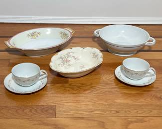 (5PC) MIXED CERAMICA | Includes: Haviland bowl with handles, pair of Kent China gilt teacups & saucers, F&B Japanese floral & gilt bowl, and Taylor Smith Taylor USA floral and gilt bowl