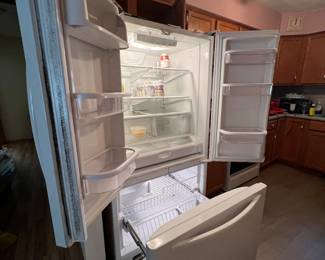 Whirlpool side-by-side refrigerator French door freezer