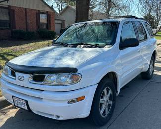 2003 Oldsmobile Bravada, 95,582 miles - Very good condition!